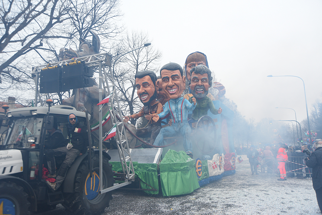 Sfilata carri Carnevale di Torino_342.jpg